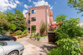 Отель Apartments Nenad  Драмаль